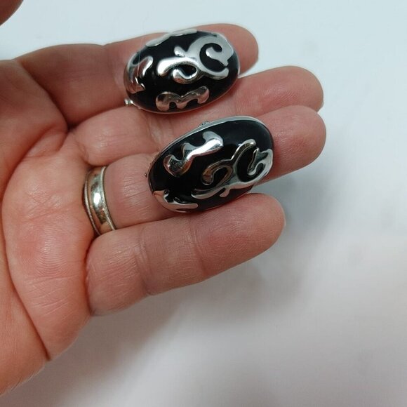 3/$30 Black silver tone Earrings clip on - Picture 4 of 4